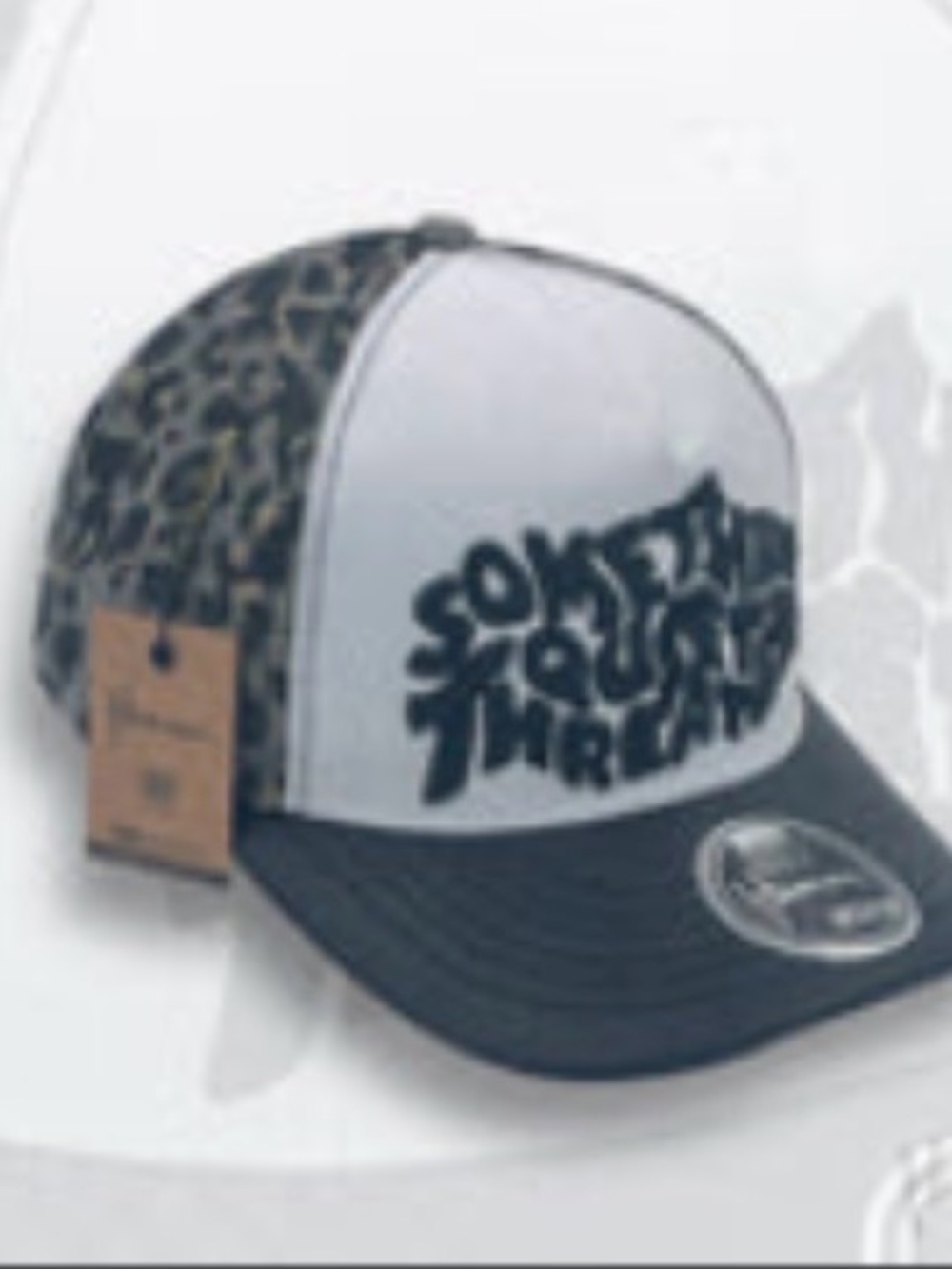 Human Hats unisex Leopard Accent Trucker Hat - Black & White